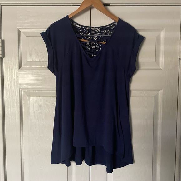 Set of No Boundaries Tops - Picture 8 of 10